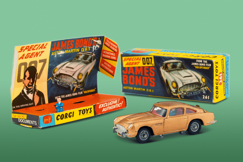 classic_and_sports_car_aston_martin_DB5_corgi_JB_1.png