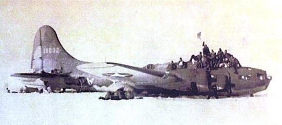 CmE-xsFWQAAHzRZ.jpg