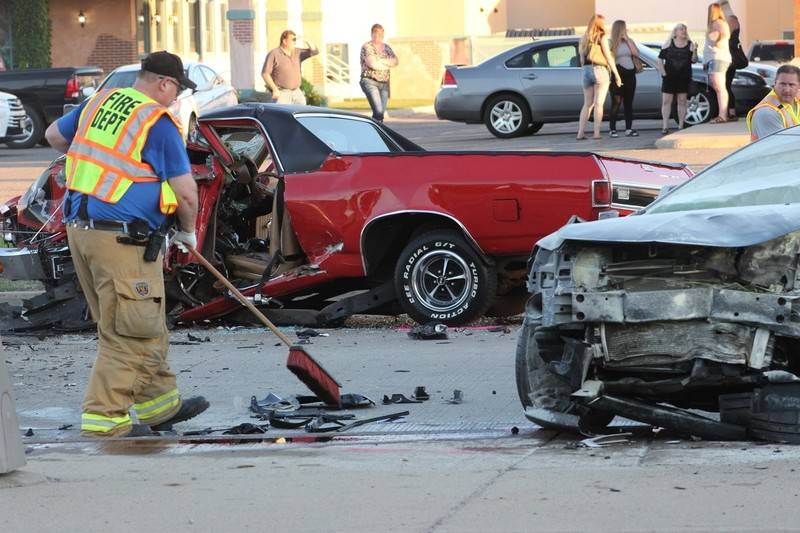 2 Dead After WrongWay Driver Slams Into Classic Car For B Bodies