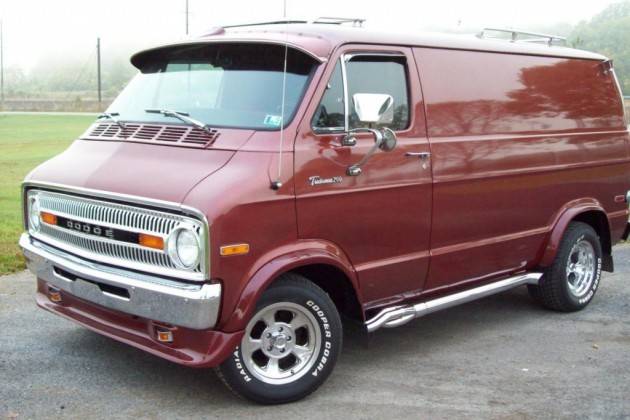 Custom-Dodge-Van-630x420.jpg