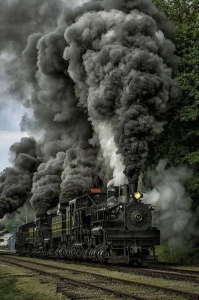 db8f6f90b2cb06f5bc2db4a28c7757d6--model-train-smoke.jpg