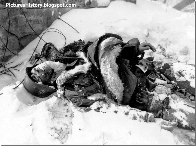 dead-ss-soldier-battle-Bulge-ww2.jpg