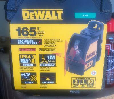 DeWalt 1.jpg