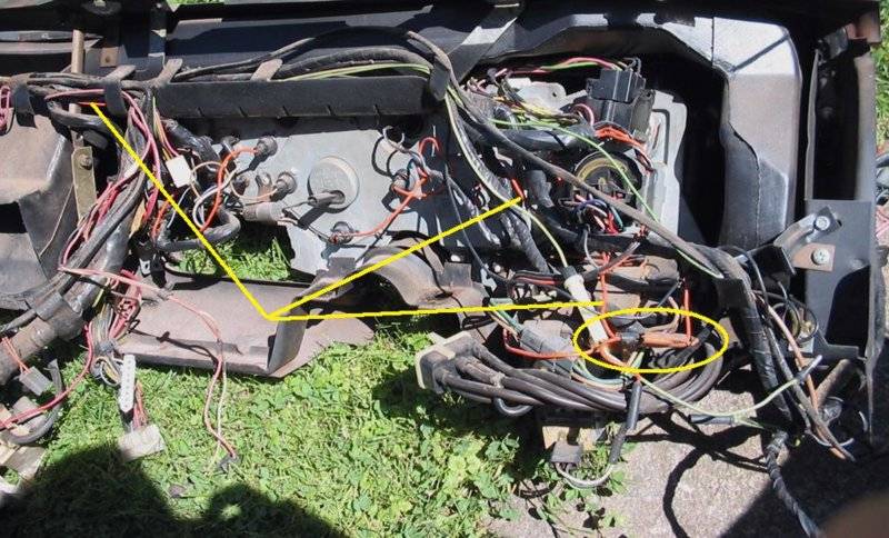 dimmer source and wire running.jpg