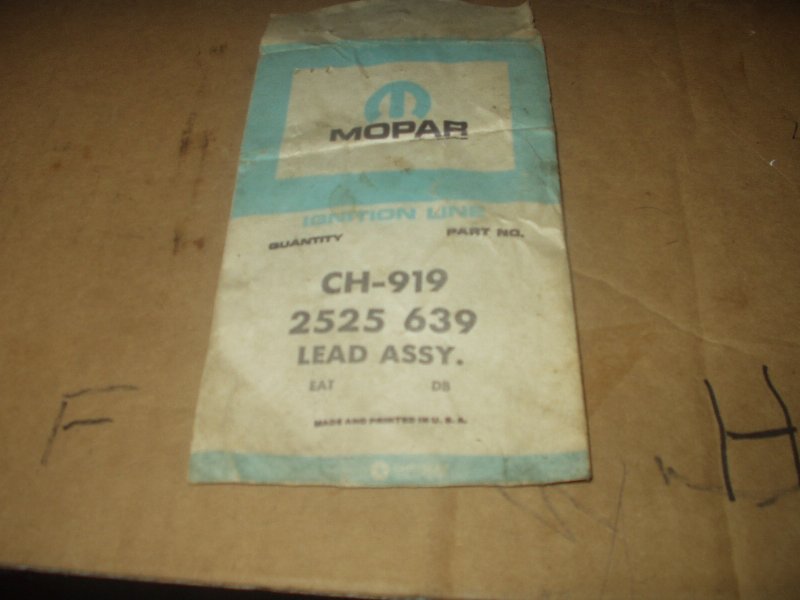 DISTRIBUTOR LEAD 2525 639.JPG