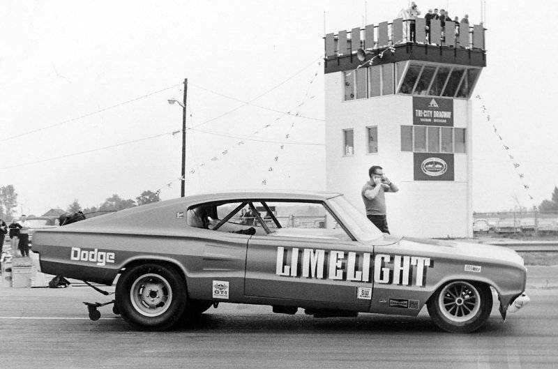 Dodge '66 Charger 'Limelight' Funny Car (3).jpg