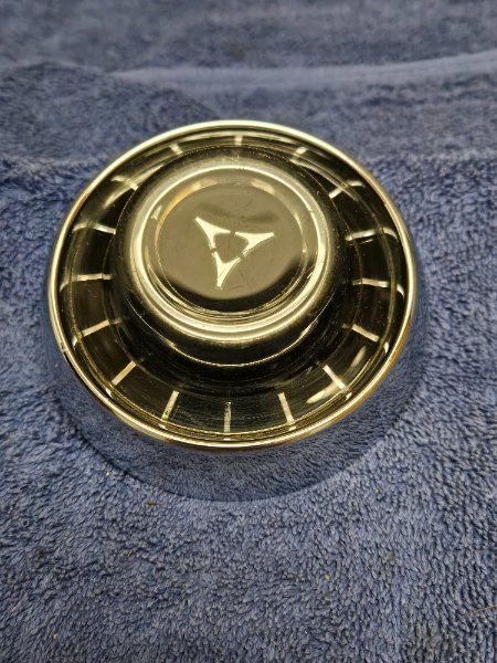 Dodge horn button.jpg