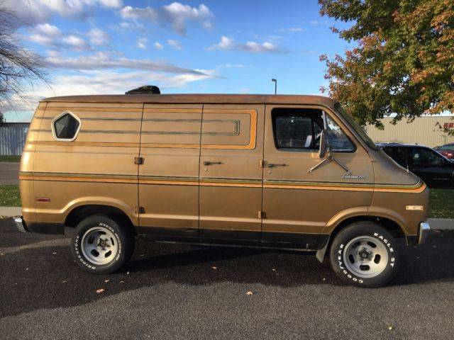 dodge-shorty-b200-tradesman-custom-vannin-shaggin-wagon-vintage-street-van-mopar-4.jpg