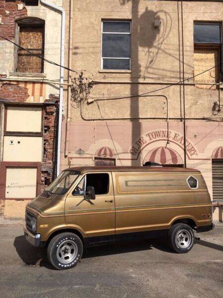 dodge-shorty-b200-tradesman-custom-vannin-shaggin-wagon-vintage-street-van-mopar-5.jpg