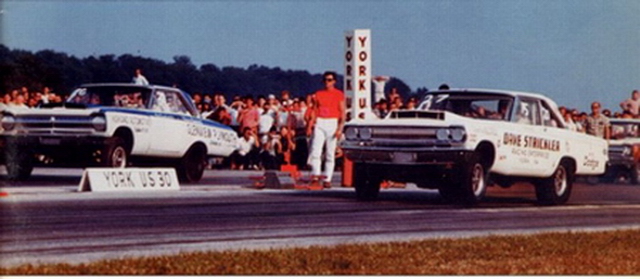 Dodge VS Plymouth AWB cars.jpg