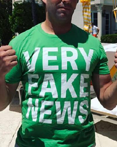 donald-trump-son-same-paragraph-green-t-shirt-sayings-very-fake-news-for-guys-174742.jpg