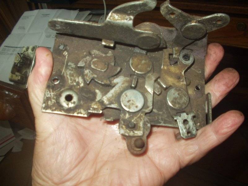 DOOR LOCK 4.JPG