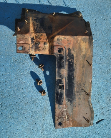 Drivers inner splash panel.PNG