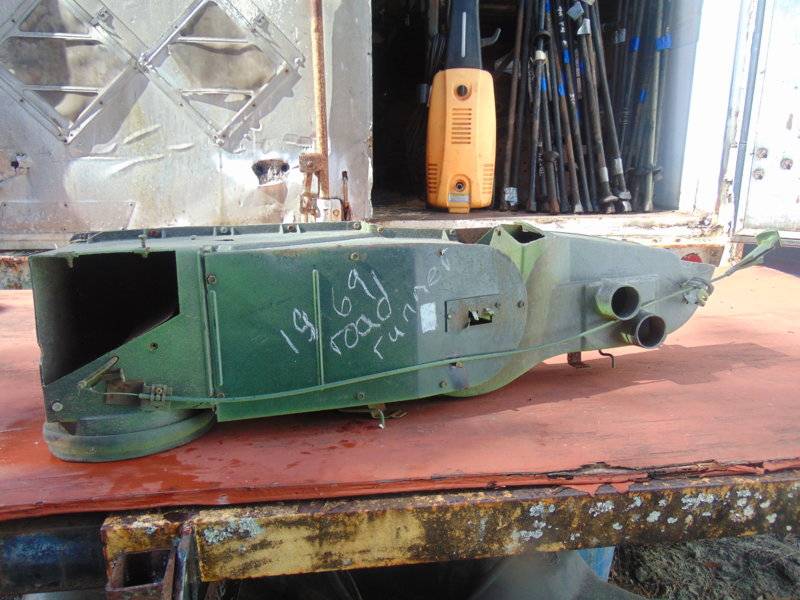 DSC01029 69 road runner heater box.jpg