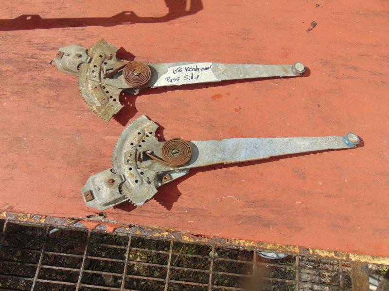 DSC01037 68 RR window regulators.jpg