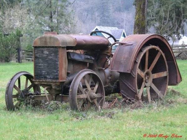 e29e7863d14ac453c3bf9e1b622dde7b--old-tractors-vintage-tractors.jpg