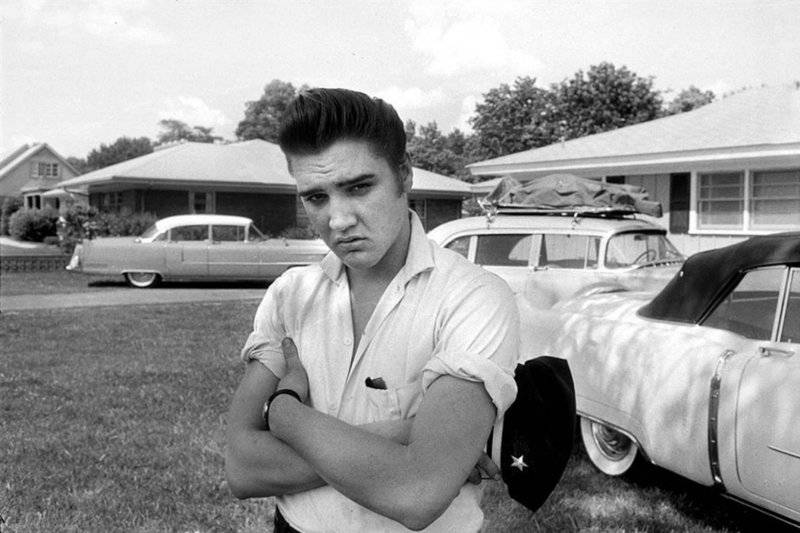 Elvis1-945x630.jpg