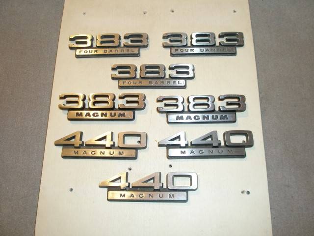 EMBLEMS 383 440 001 (Small).JPG
