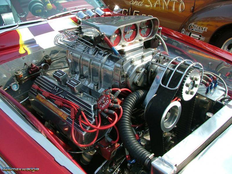 Engine 426ci Hemi Blown & Enderle Fuel Injected.jpg