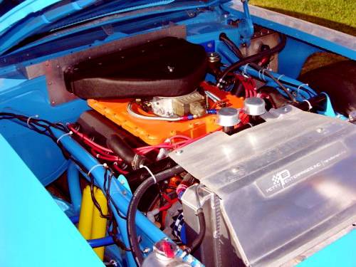 Engine 426ci Hemi Edelbrock RR1 Rat Roaster 4bbl Nascar Petty's Engine bay.jpg