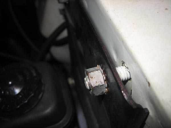 Engine-Compartment-006_web.jpg