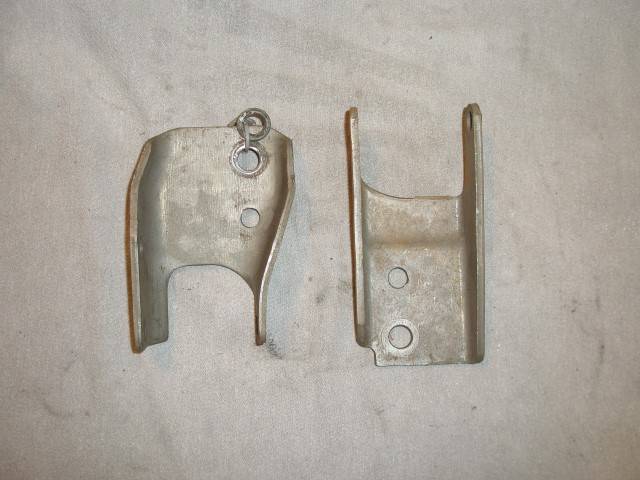 ENGINE MOUNT BRACKETS 002 (Small).JPG