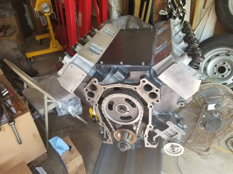 engine_both_heads_valley_cover_on.jpg