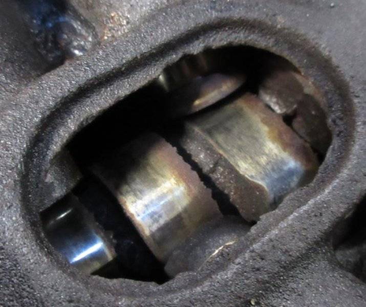 engine_teardown_camshaft_01.JPG