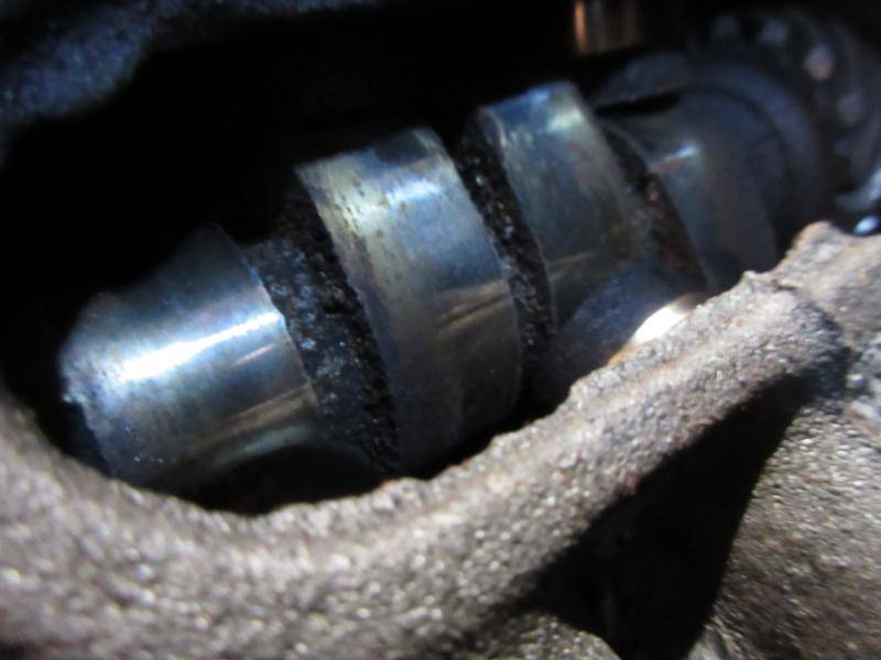 engine_teardown_camshaft_04.JPG