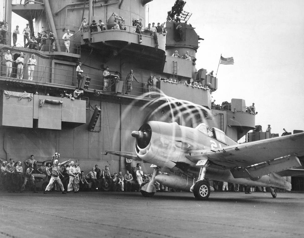 F6F_on_USS_Yorktown.jpg