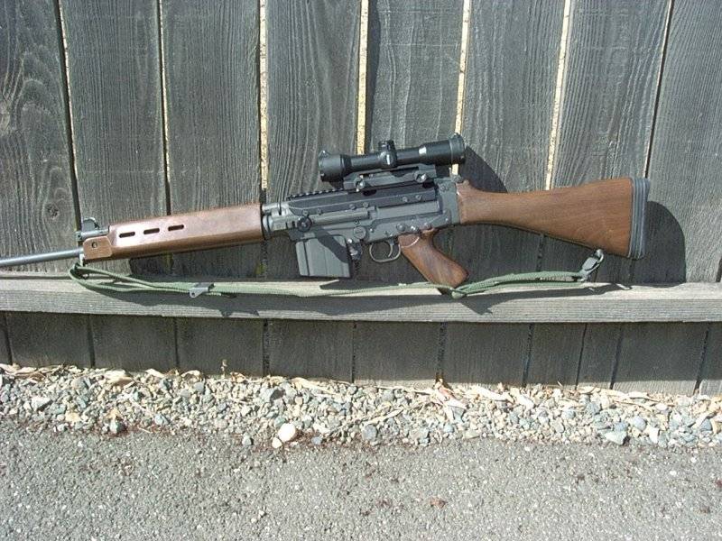 FAL w  Scope.jpg