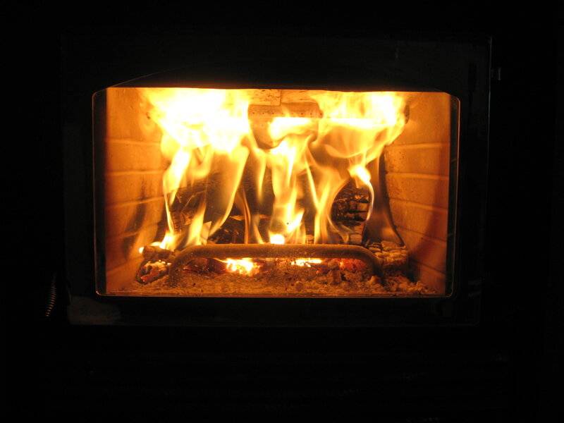 fireplace 002.jpg