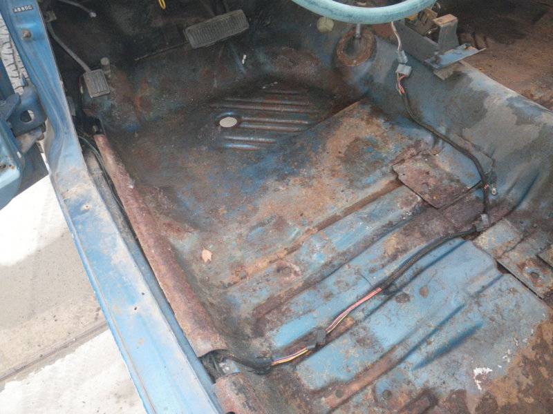 Floor Pan front left.JPG