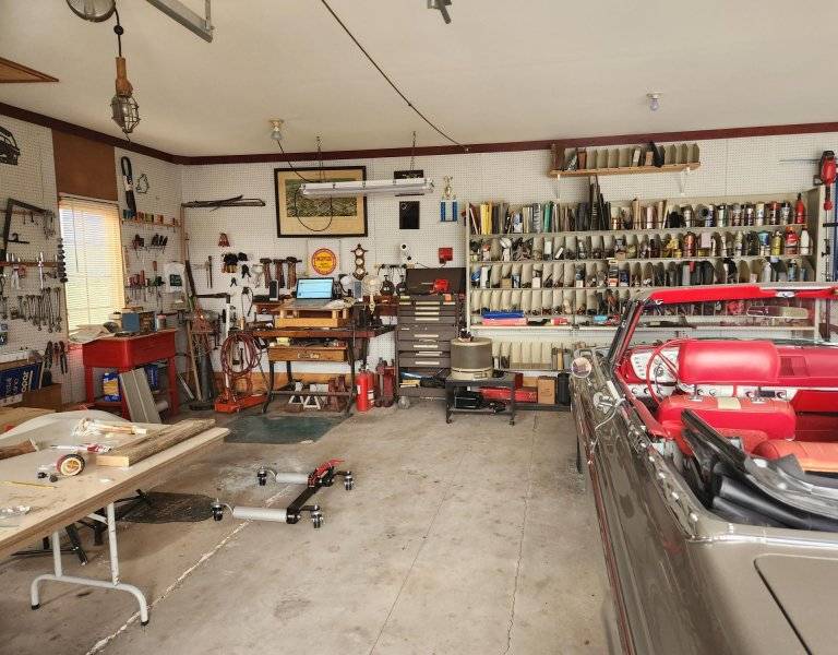 Garage 2.jpg
