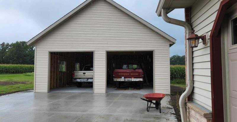 Garage Front 8 20 22.jpg