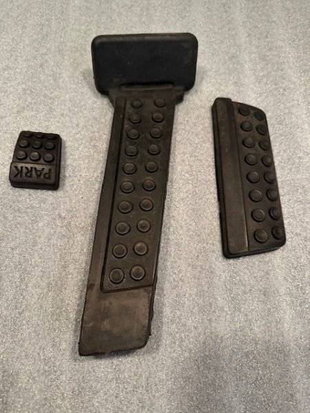 gas pedal1.jpg
