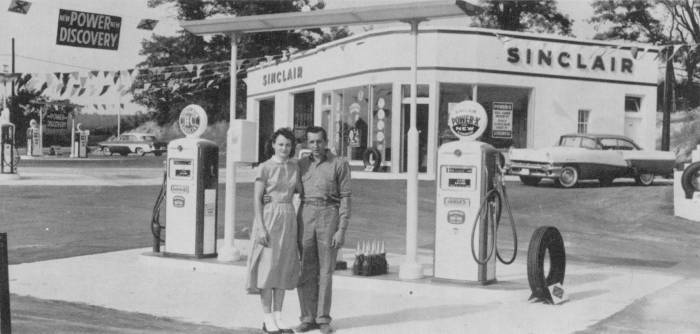 Gas_159_SinclairStation_1950s_OwingsMaryland_CalvertCounty.jpg