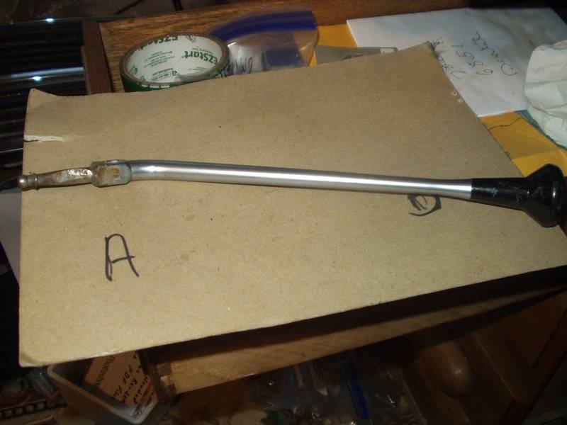 Gearshift Handle 1968 3 speed column dhift manual.JPG