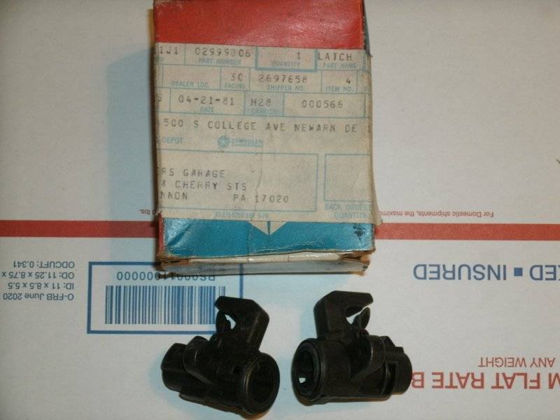 Glove Box Lock NOS Hemi parts Tractor tires 008.JPG