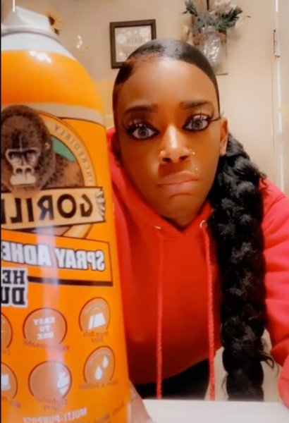 Gorilla-Glue-Girl-Tessica-Brown-via-TikTok.jpg