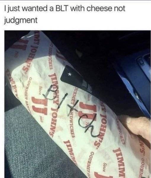 GqvnPFUXIAAOyD1.jpg