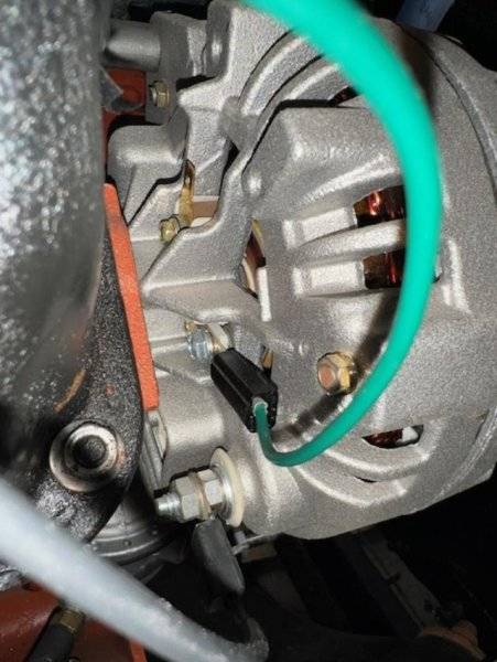 Green alternator wire.jpg