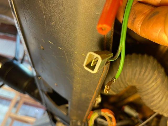 green plug wires #2.jpg