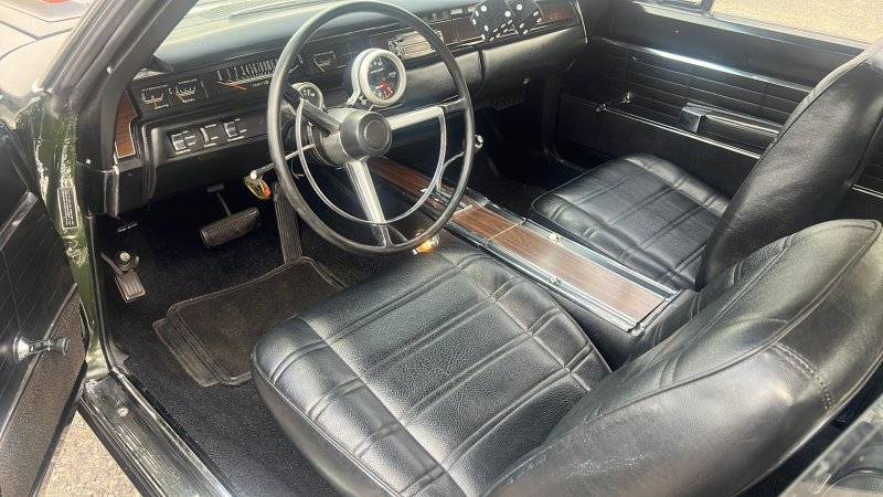 GTX seats console dash.jpg