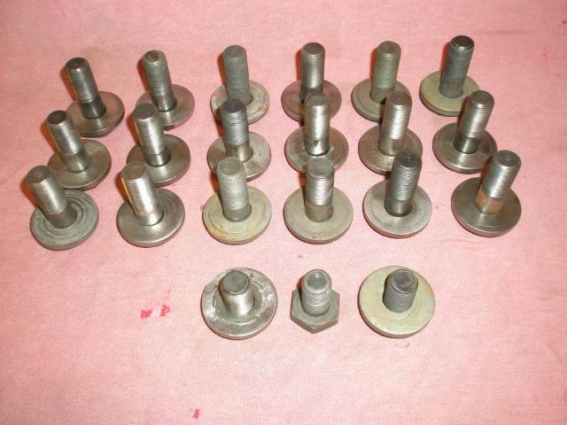 HARMONIC BALANCER BOLTS 002 (Small).JPG