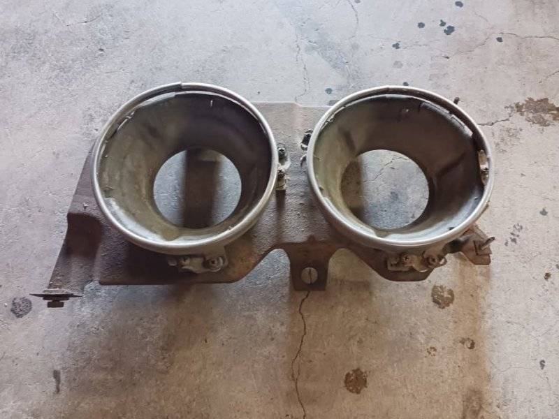 Headlight Bucket.jpg