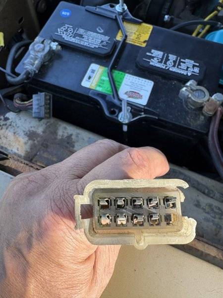 headlight connector.jpeg