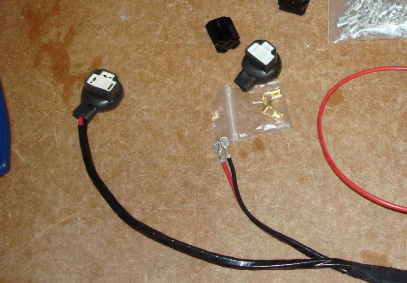 Headlight connector.jpg