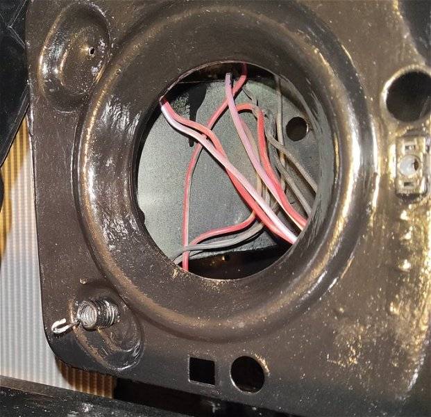 HeadlightBracketSpring.jpg