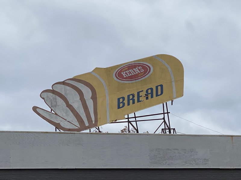 hg-bread-sign-closeup.jpg